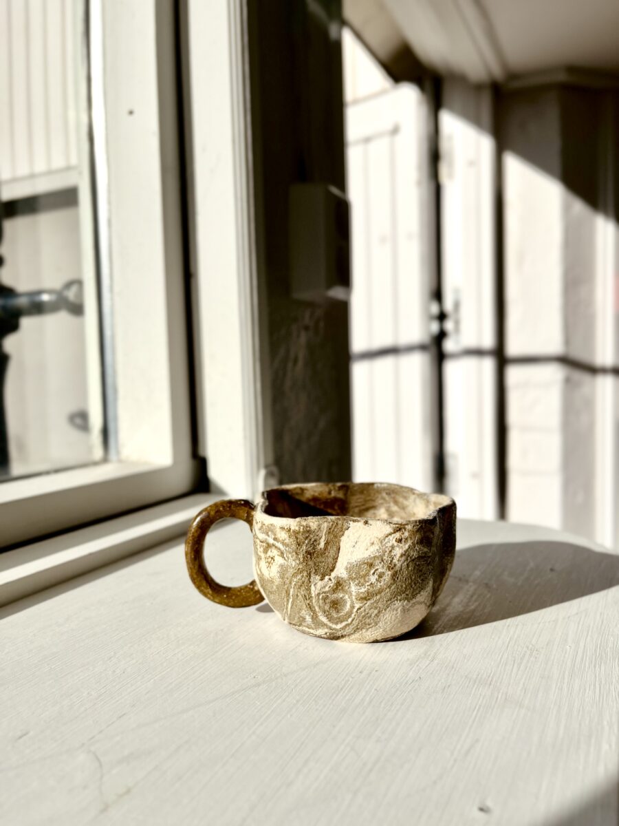 Håndlaget nerikomi keramikkopp